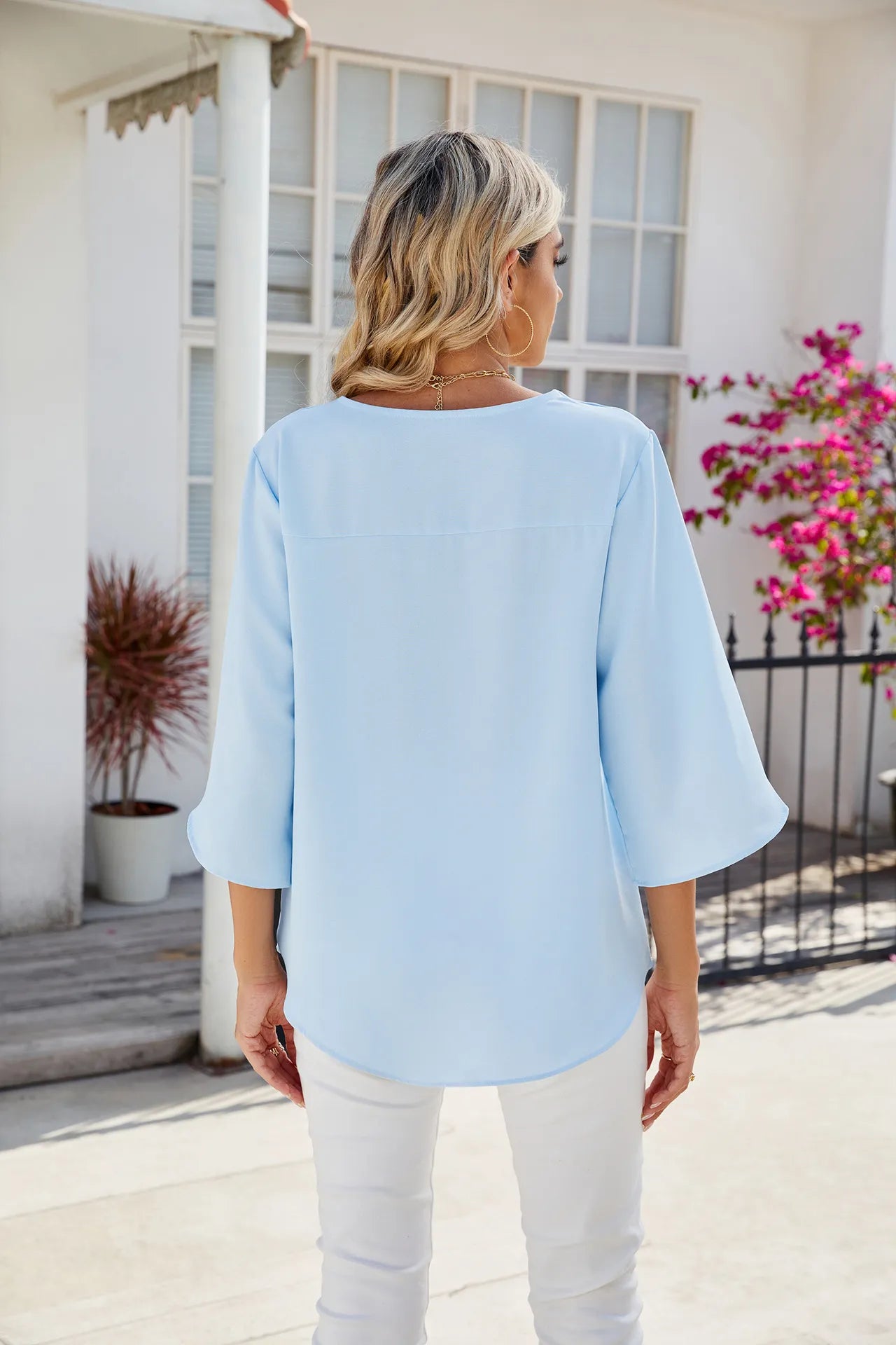 Caetana – Bluse aus Chiffon mit kurzen Ärmeln und V-Ausschnitt
