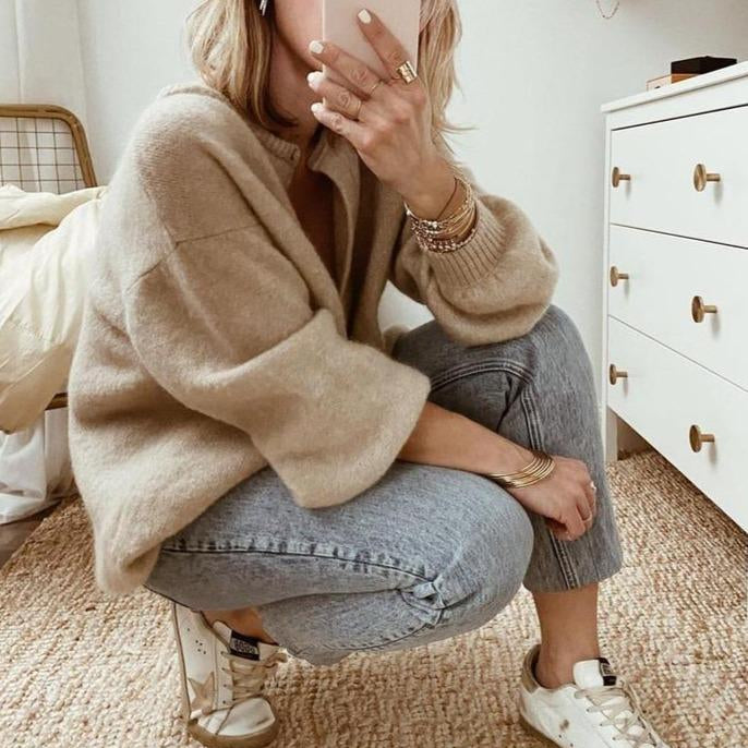Damen - Strickjacke - Übergröße - Überschnittenen Schultern - Bequeme und modische Begleiterin für jeden Anlass