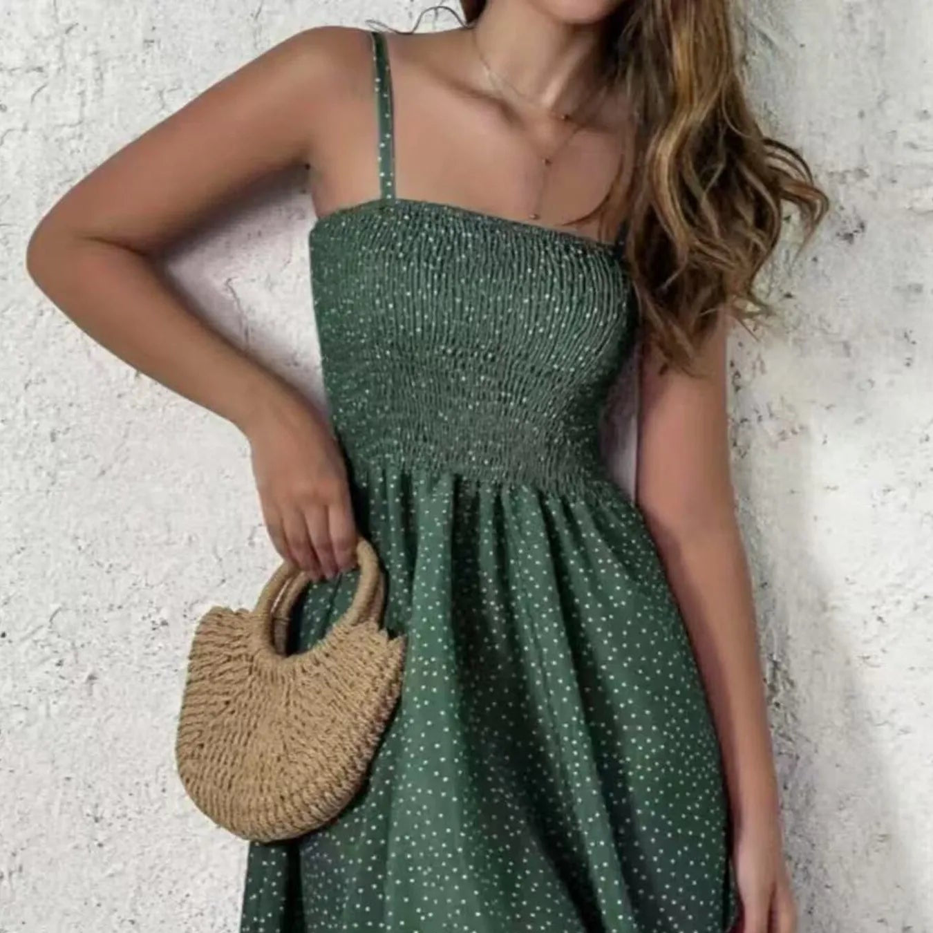 Damen - Gesmoktes Cami-Kleid mit quadratischem Ausschnitt - Polyester - Stilvoll und perfekt für jeden Anlass