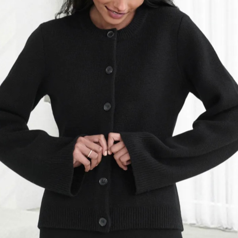 Damen - Strickjacke - Ausgestellten Ärmeln - Bequem und stilvoll für jeden Anlass