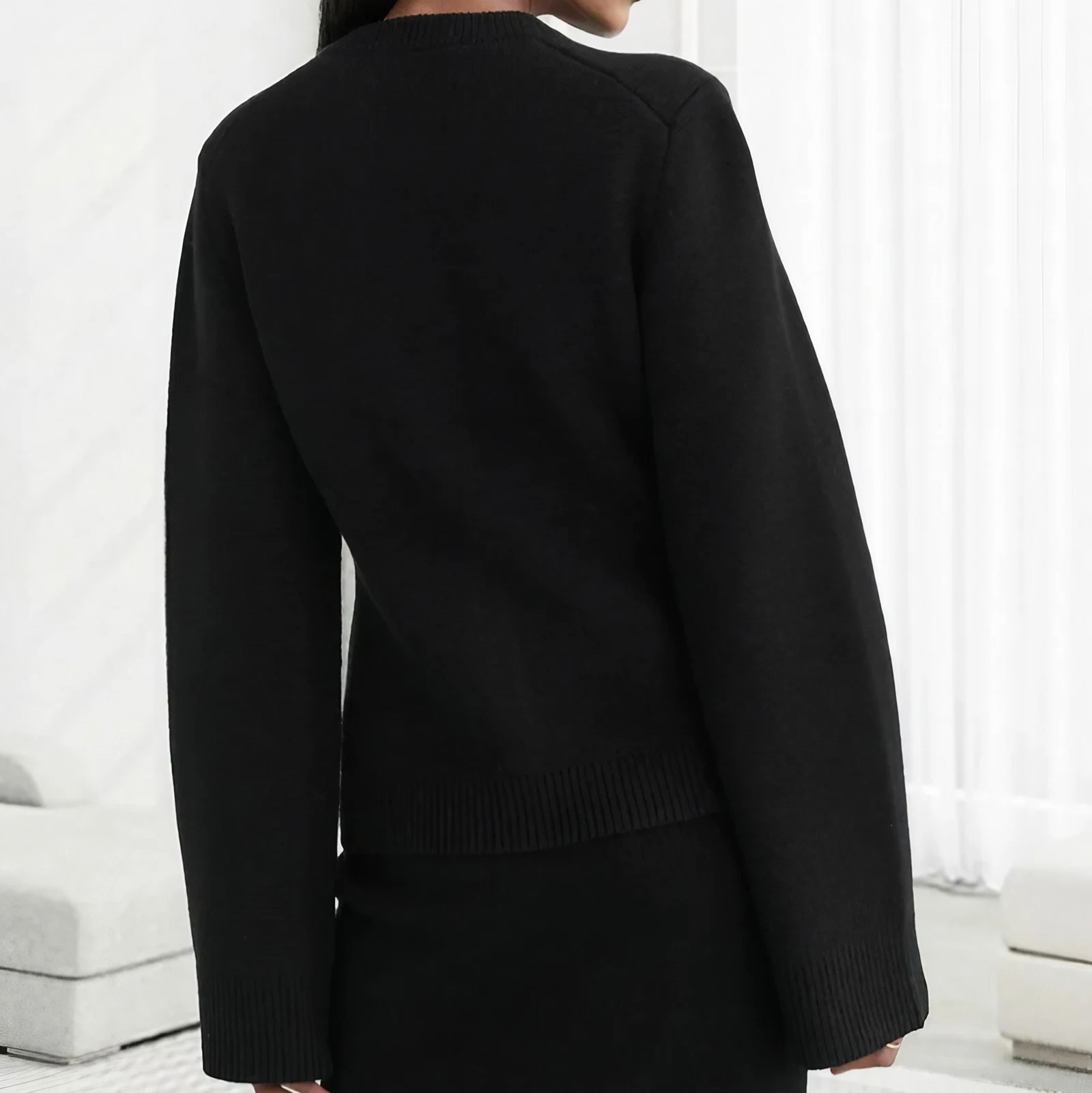 Damen - Strickjacke - Ausgestellten Ärmeln - Bequem und stilvoll für jeden Anlass