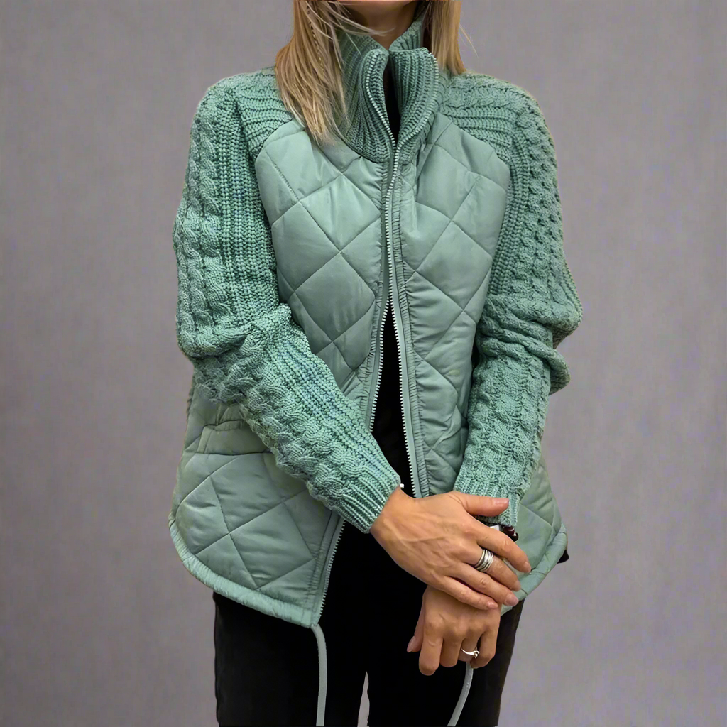 Damen - Kuschelige wattierte Jacke - Strickärmeln - Bequemer Winterstyle für kalte Tage