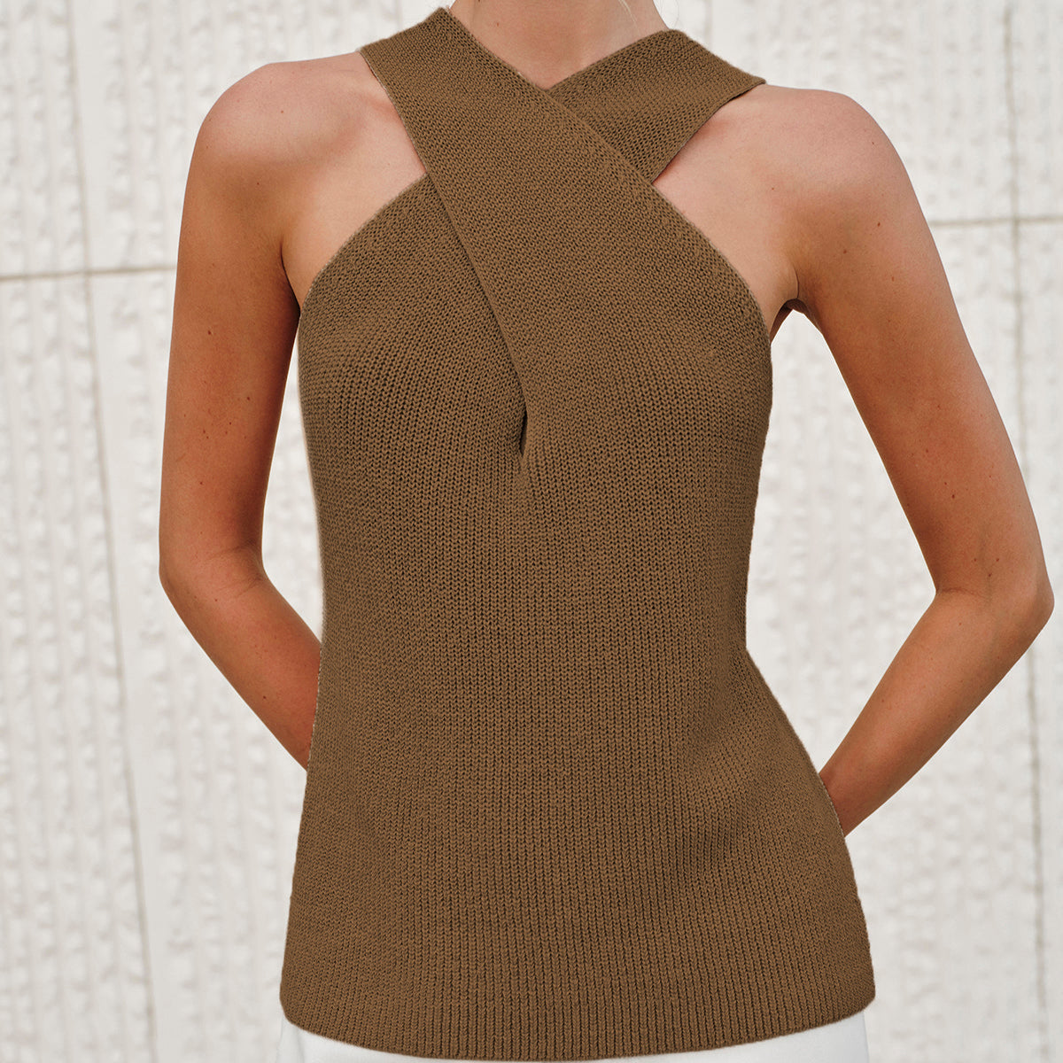 Damen - Halter-Cross-Over Tanktop - Stylisches & bequemes Material - Perfekt für Freizeit und Sport