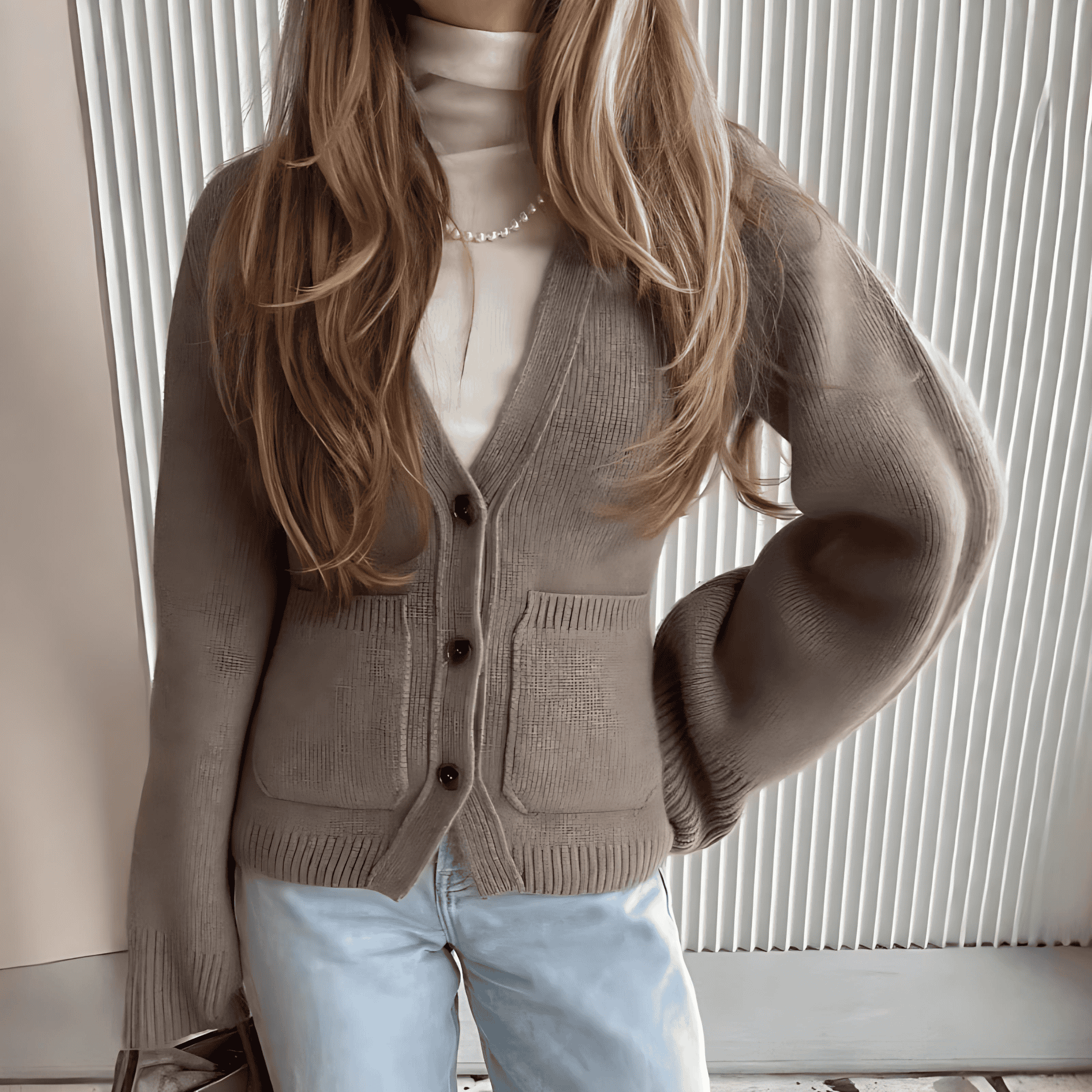 Damen - Strickjacke - Voluminösen Ärmeln und Taschen - Perfekt für jede Gelegenheit