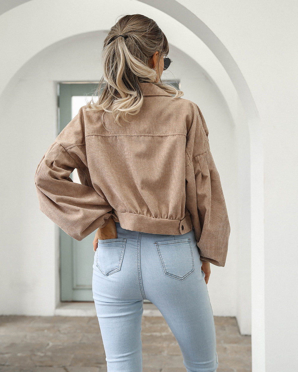 Damen - Gekürzte Cord-Denim-Jacke - Weichem Cord - Mit Übergrößen Ballonärmel - Trendy und Bequem
