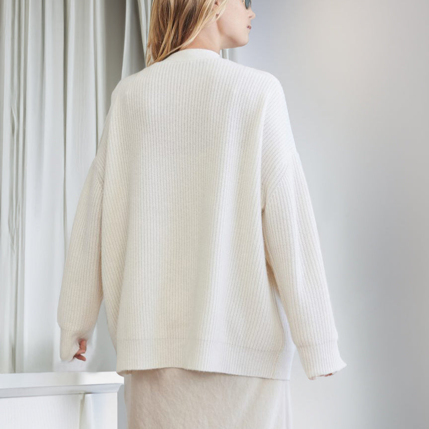 Damen - Gemütliche Strickjacke - Übergröße - Weicher Rippenstrick für perfekten Komfort