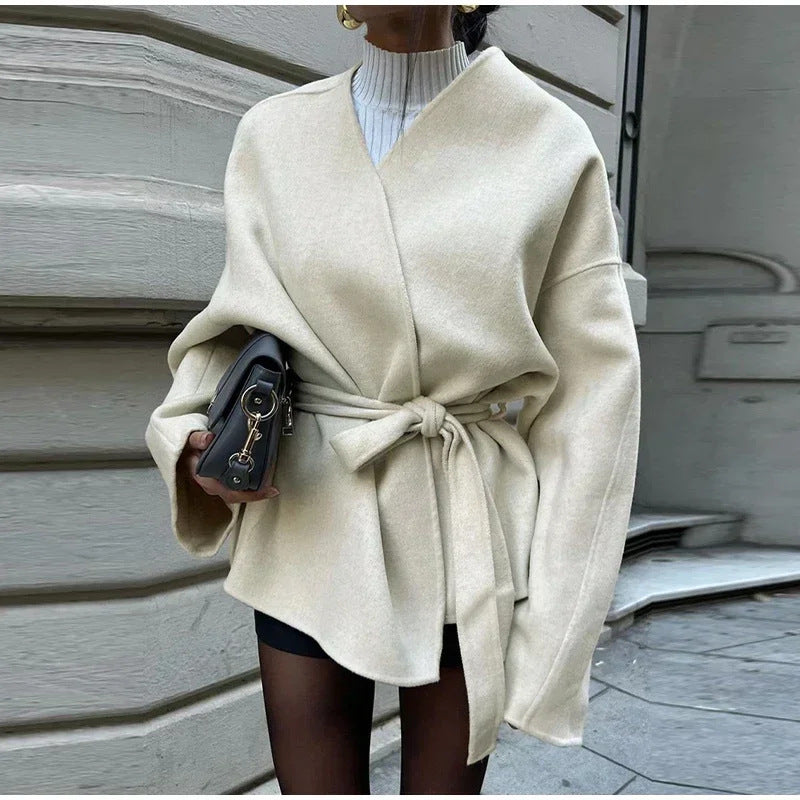 Damen - Übergröße Wickeljacke - Bequeme Passform mit weiten Ärmeln - Trendige Mode für jeden Anlass