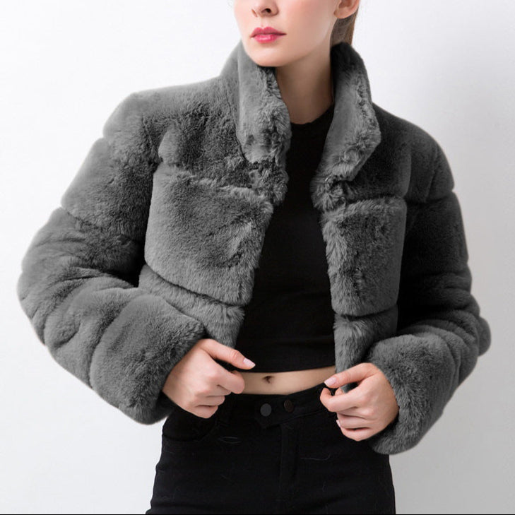 Damen - Modische kurze Jacke - Weicher Kunstpelz - Trendiger Stil für jeden Anlass