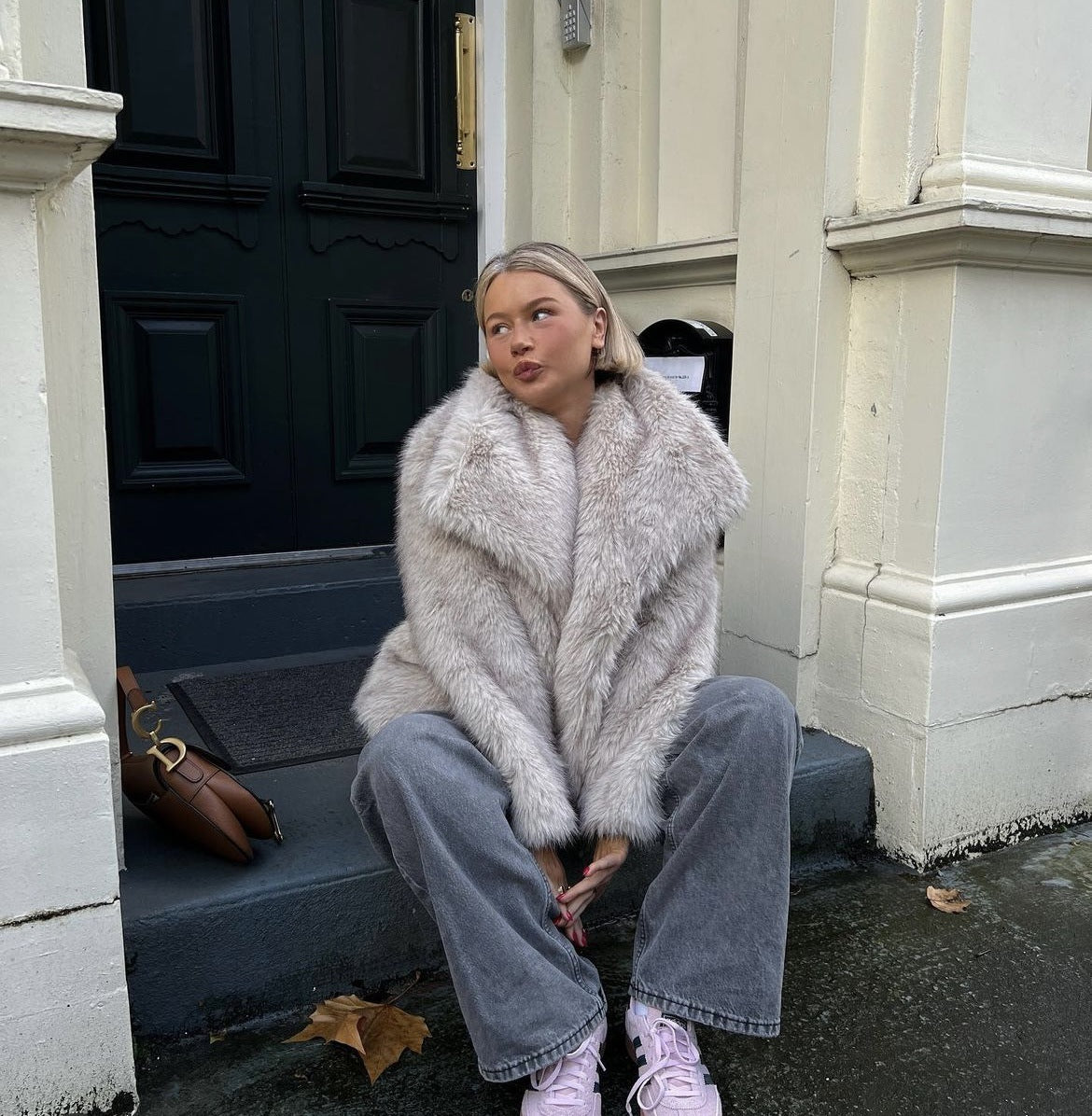 Damen - Winterjacke - Kunstpelz - Modische Oberbekleidung für kalte Tage - Stilvoll und warm
