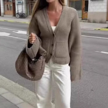 Damen - Strickjacke - Voluminösen Ärmeln und Taschen - Perfekt für jede Gelegenheit