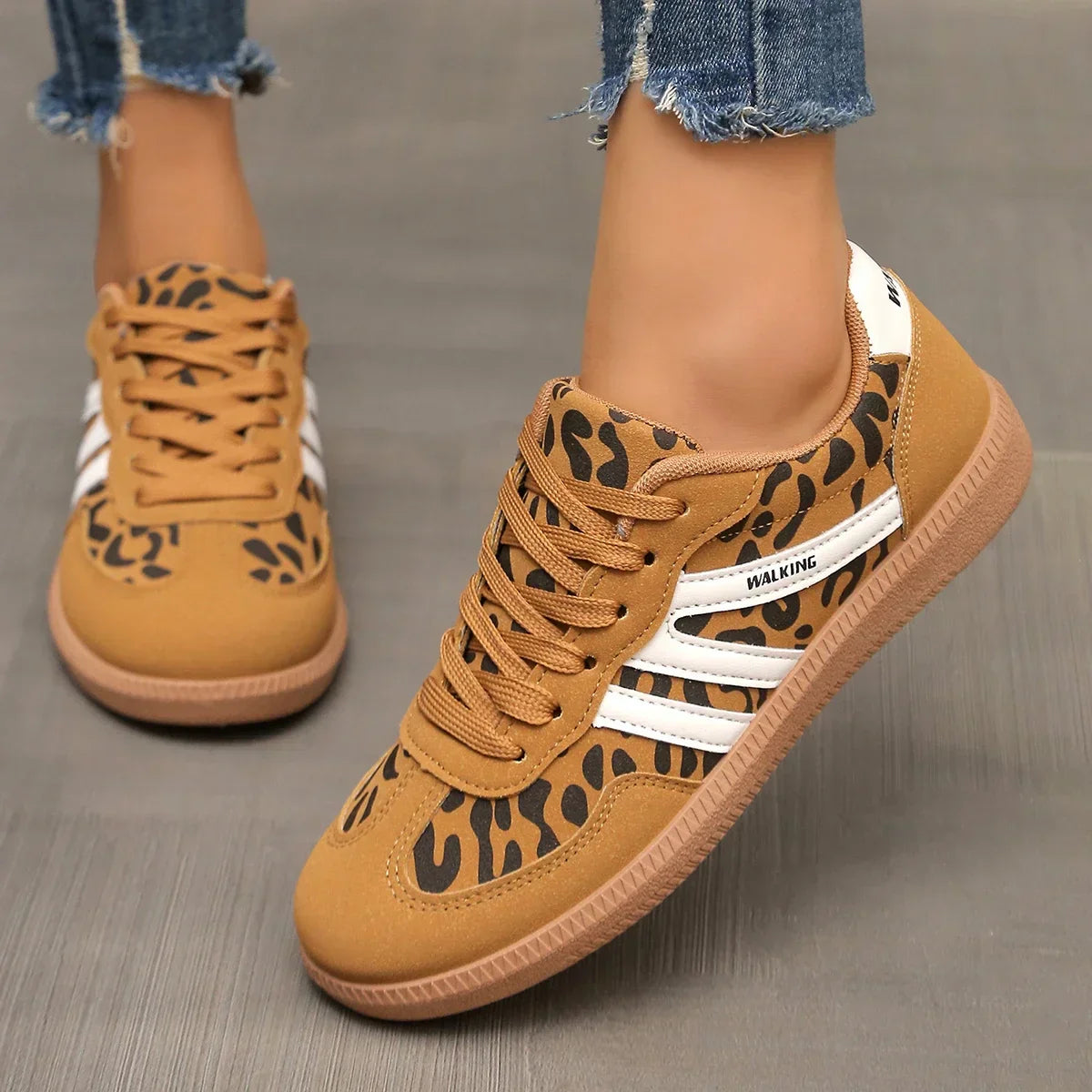 Damen - Walking Sneakers - Langlebiges Material - Leichte, gepolsterte Sohle - Unterstützende Alltagsschuhe für Komfort