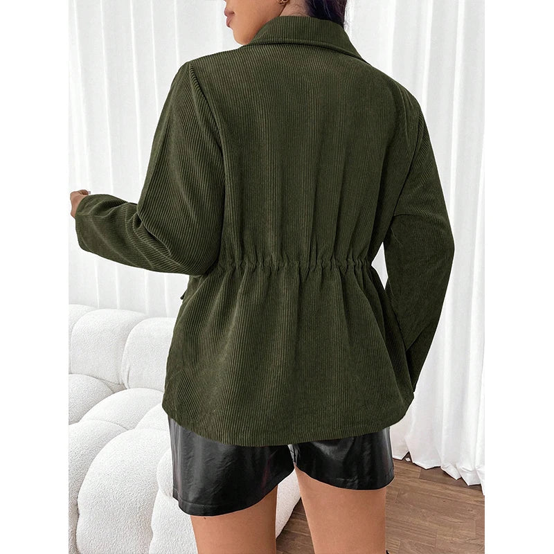 Damen - Stylische Cordjacke - Taschen - Komfortabler und modischer Look für jeden Anlass