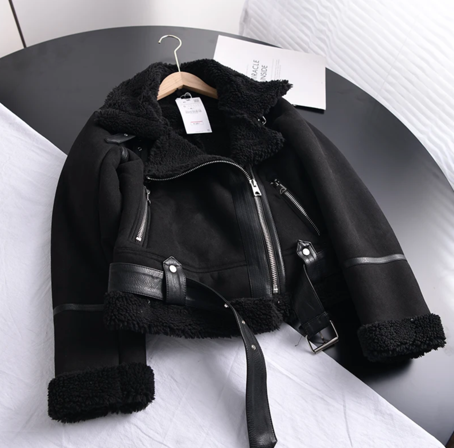 Damen - Bikerjacke - Asymmetrischer Reißverschluss & Gefütterter Kragen - Stylische Lederjacke