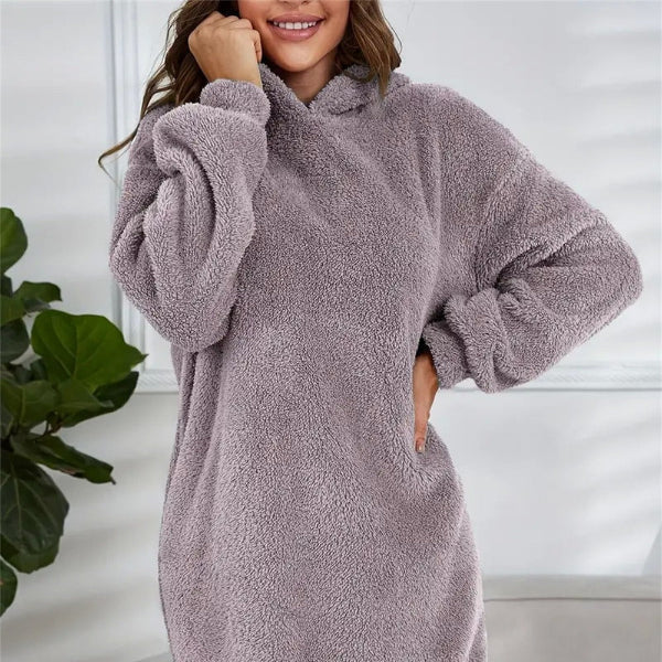 Damen - Übergroßes Kleid mit Kapuze - Weichem Fleece - Bequem und stylisch für jeden Anlass