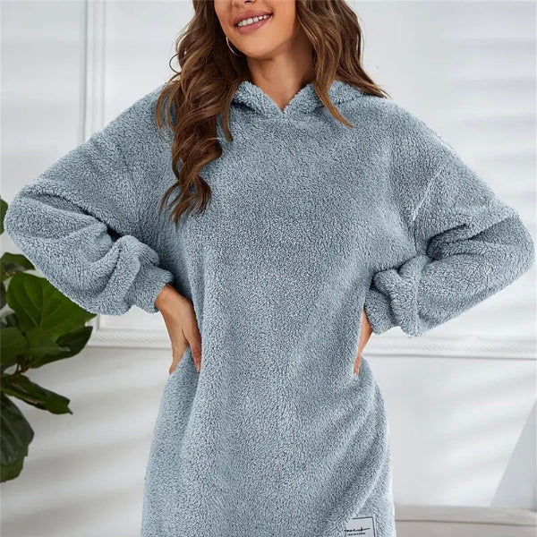 Damen - Übergroßes Kleid mit Kapuze - Weichem Fleece - Bequem und stylisch für jeden Anlass