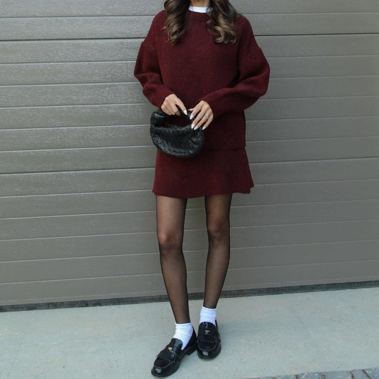 Damen - Strickpullover und Rock im Set - Langarm Mini - Bequemes Outfit für stilvolle Looks