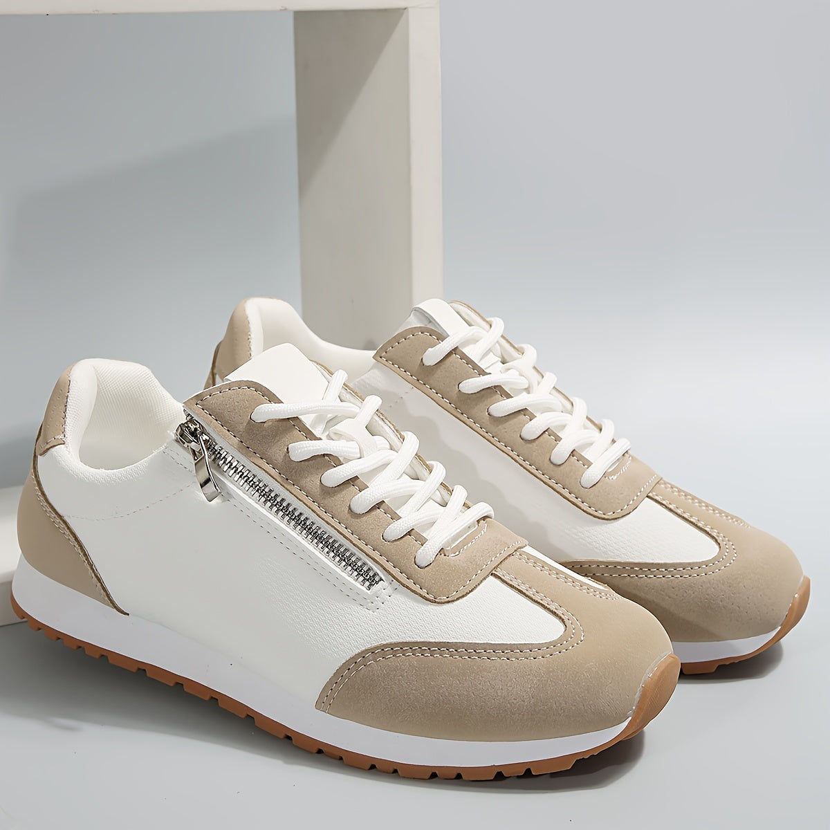 Damen - Plateauschuhe - Dehnbare Materialien - Höhenverstellbares Design - Bequeme Freizeitschuhe für Alltag und Stil