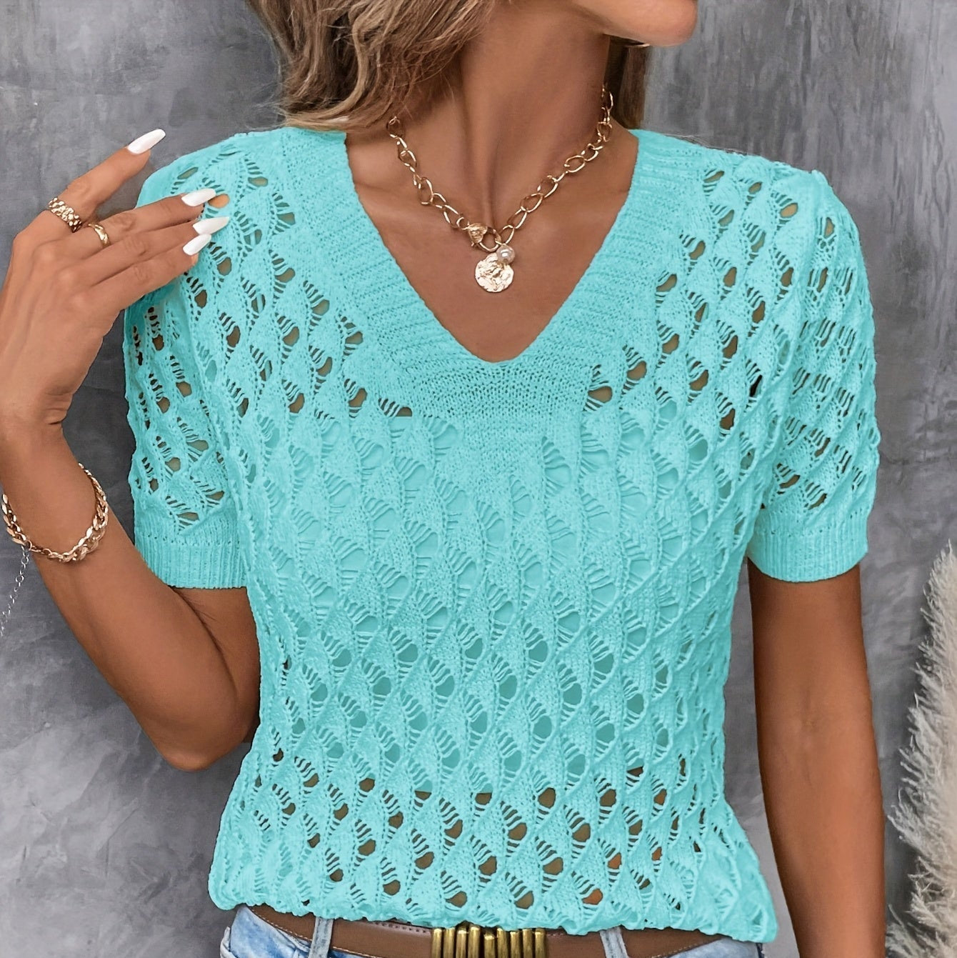 Damen - Eleganter Kurzarm-Pullover - Spitzengewebe - V-Ausschnitt mit Spitze - Stylisches und vielseitiges Top