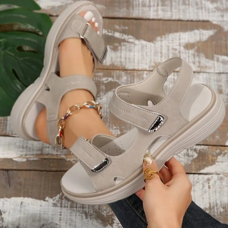 Damen - Sportliche Sandalen - Atmungsaktive Materialien - Leichtes Design - Ideal für den ganzen Tag