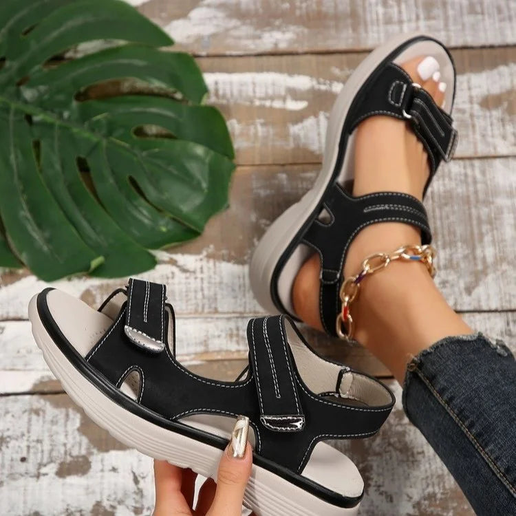 Damen - Sportliche Sandalen - Atmungsaktive Materialien - Leichtes Design - Ideal für den ganzen Tag