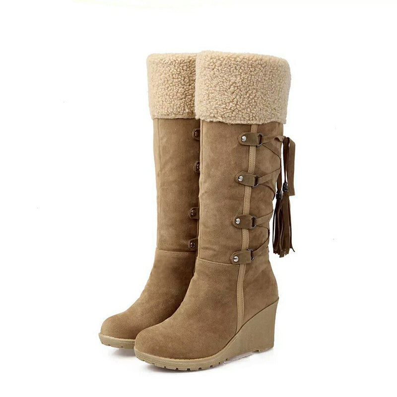 Damen - Kniehohe Keilstiefel - Stilvolles Quasten-Design für schicken Komfort