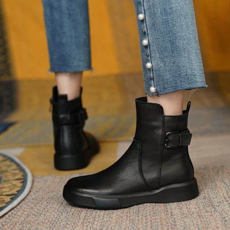 Damen - Mittlere Stiefel - Stilvolle Seitliche Schnallengestaltung - Modische Fußbekleidung