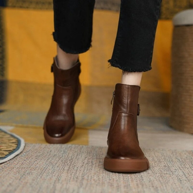 Damen - Mittlere Stiefel - Stilvolle Seitliche Schnallengestaltung - Modische Fußbekleidung