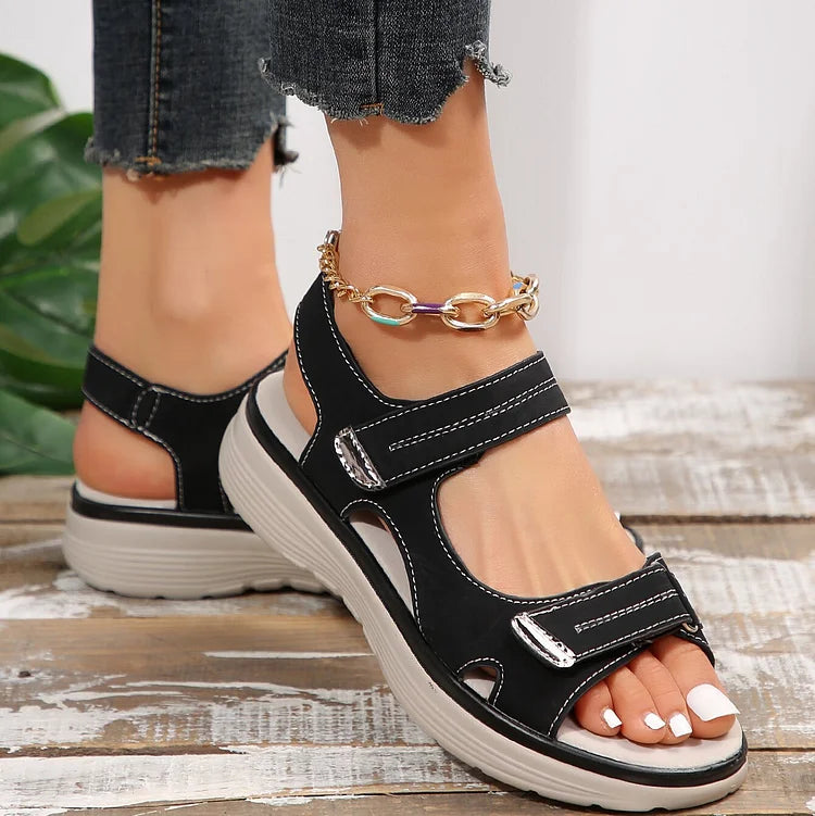 Damen - Sportliche Sandalen - Atmungsaktive Materialien - Leichtes Design - Ideal für den ganzen Tag